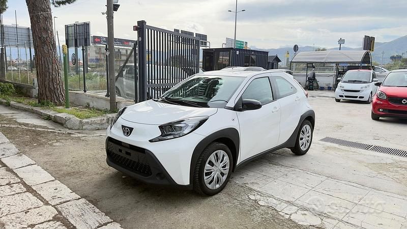 Usata Toyota Aygo X Trend 72 CV (52 kW) 2022 Bianco SUV