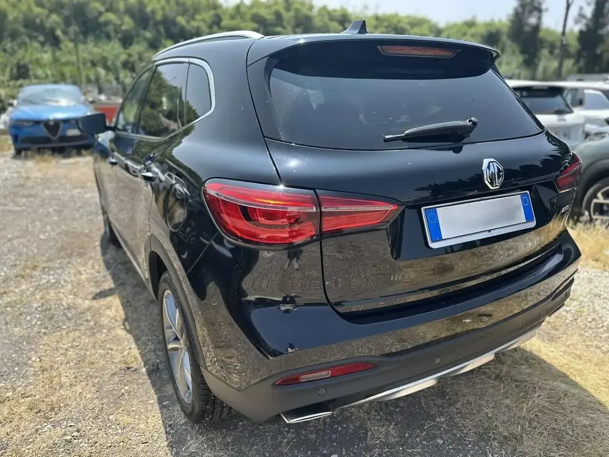 Usata MG HS Luxury 162 CV (119 kW) 2023 Nero SUV