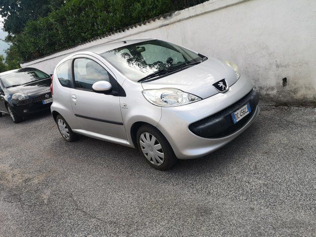 Peugeot 107 2006