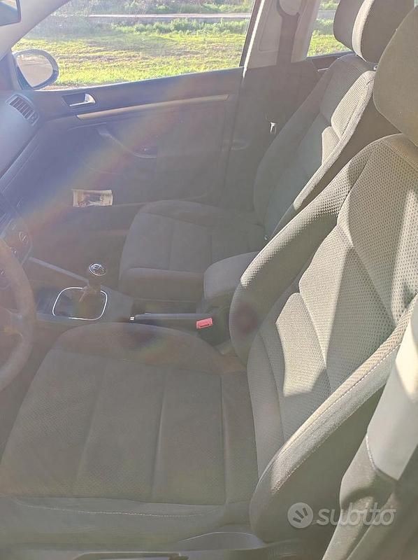 Usata VW Golf IV Comfortline 140 CV (102 kW) 2005 Blu Berlina