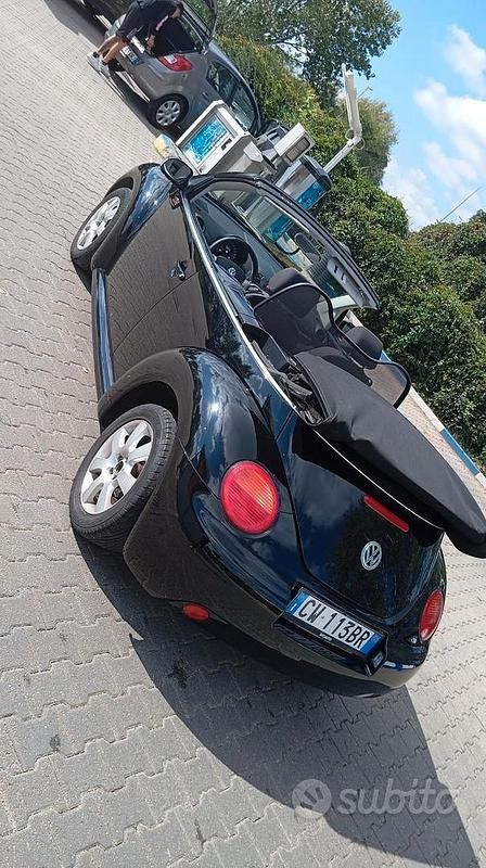 Usata VW New Beetle 2005 Nero Utilitaria