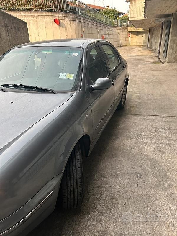 Usata Lancia Lybra 2000 Grigio Coupé