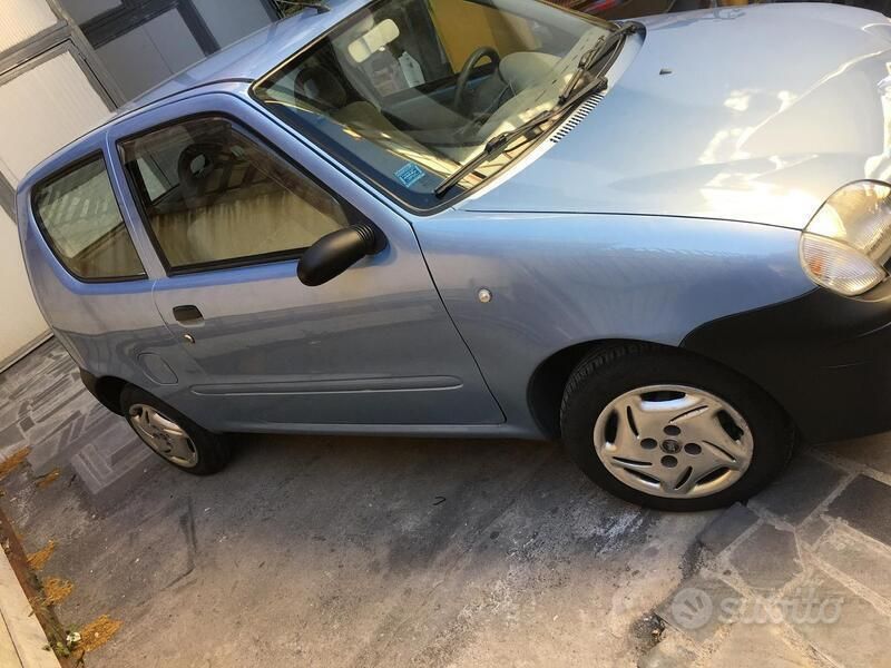 Usata Fiat 600 54 CV (39 kW) 2008 Blu Utilitaria