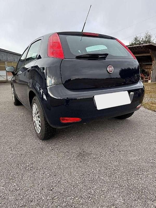 Usata Fiat Punto Street 77 CV (56 kW) 2019 Nero Berlina