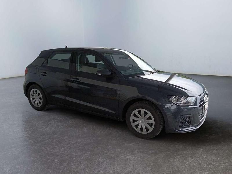 Usata Audi A1 Sportback Advanced 95 CV (69 kW) 2024 Grigio Utilitaria