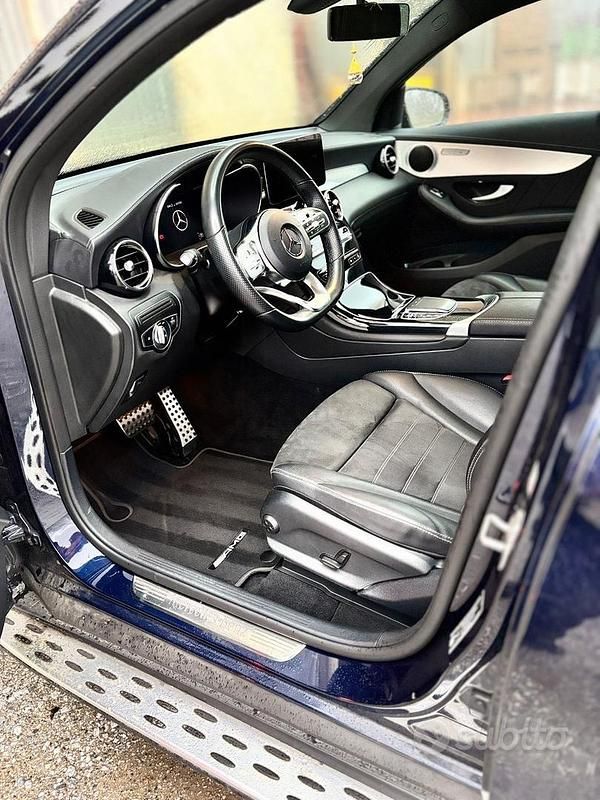 Begagnad Mercedes GLC220 197 HK (144 kW) 2022 Blå Sportkupé