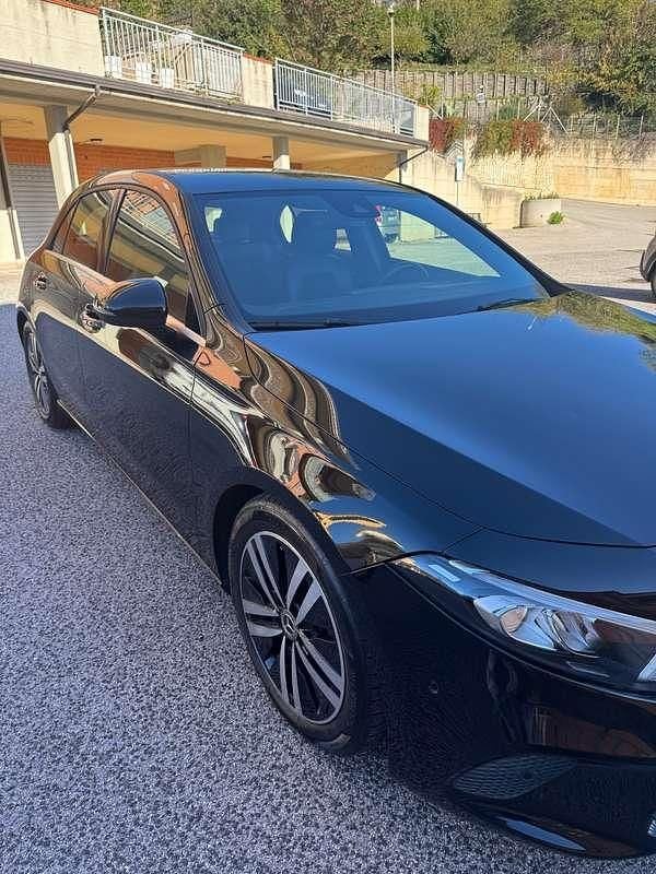 Usata Mercedes A180 Executive 116 CV (85 kW) 2020 Nero Berlina