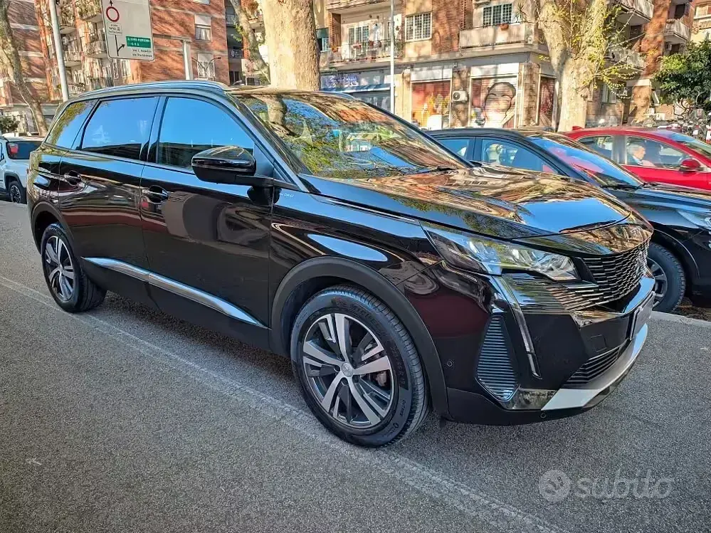 Usata Peugeot 5008 Allure 131 CV (96 kW) 2022 Nero SUV