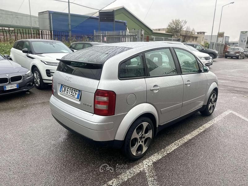 Usata Audi A2 Comfort 75 CV (55 kW) 2004 Argento Utilitaria