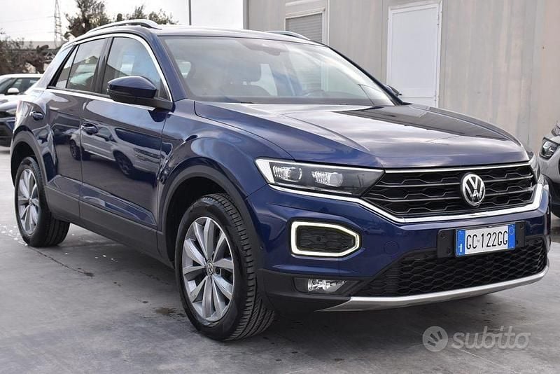 Usata VW T-Roc Business 116 CV (85 kW) 2020 Blu SUV