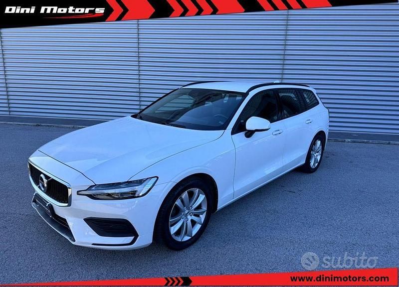Usata Volvo V60 R-Design 150 CV (110 kW) 2019 Bianco Station wagon