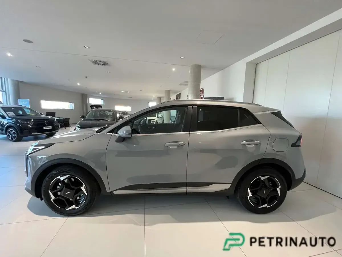 Nuova Kia Sportage Style 136 CV (100 kW) 2026 Wolf grey met. SUV