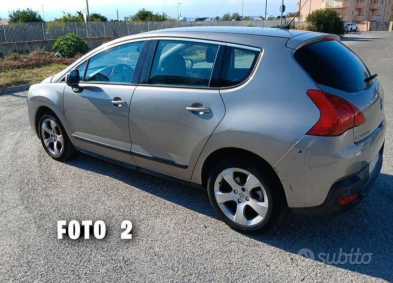 Grigio Usata 2010 Peugeot 3008 S Tre volumi | 3000 € (Ottimo prezzo) - Immagine 1/4
