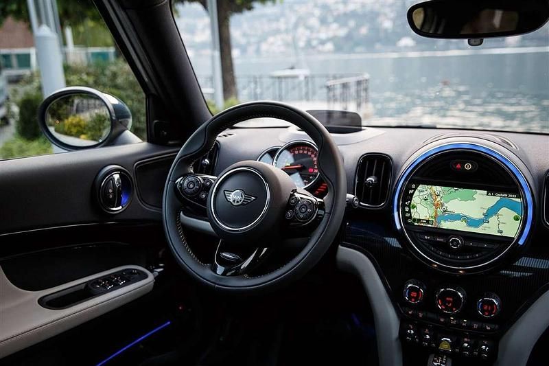 Usata Mini Cooper D Countryman Hype 150 CV (110 kW) 2017 Blu scuro metallizzato SUV