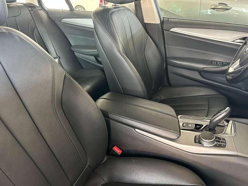 Usata BMW 520 Comfort Edition 190 CV (139 kW) 2019 Argento Station wagon