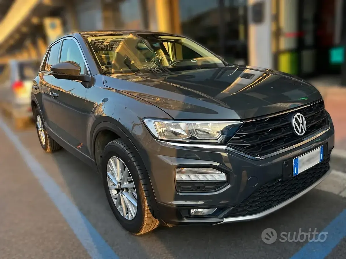 Usata VW T-Roc Style 110 CV (80 kW) 2021 Grigio SUV