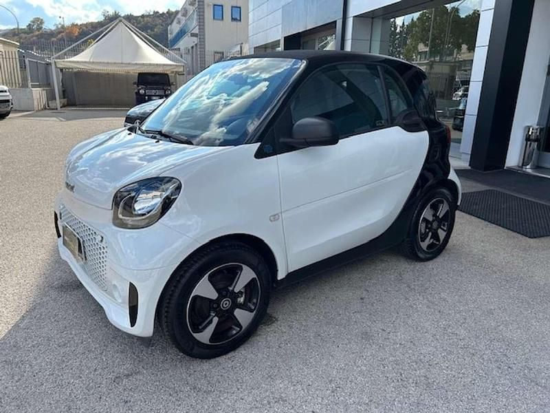 Usata Smart ForTwo Electric Drive Passion 41 kW (56 CV) 2021 Bianco Utilitaria