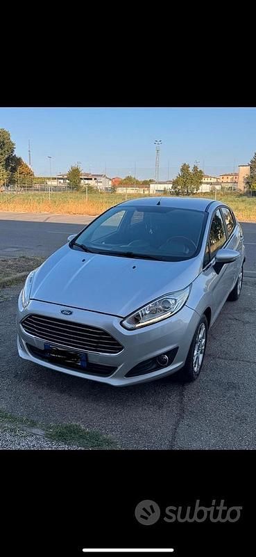 Usata Ford Fiesta 2017 Grigio Berlina