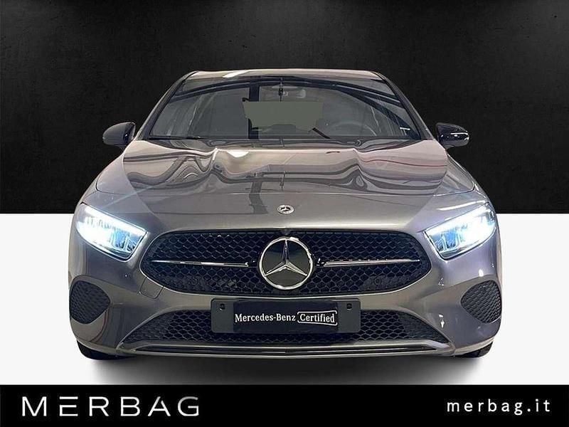 Nuova Mercedes A180 Business 116 CV (85 kW) 2025 Grigio Utilitaria