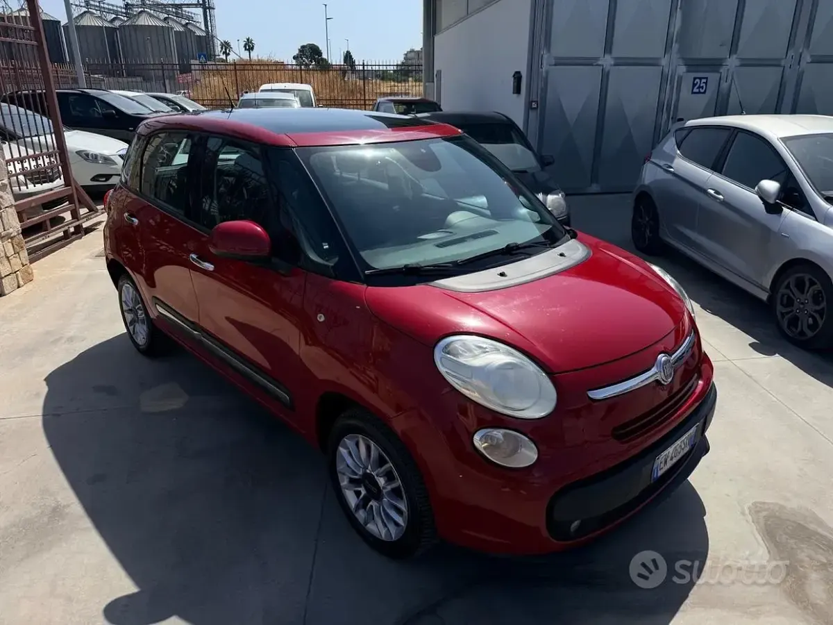 Usata Fiat 500L Lounge 105 CV (77 kW) 2014 Rosso Monovolume