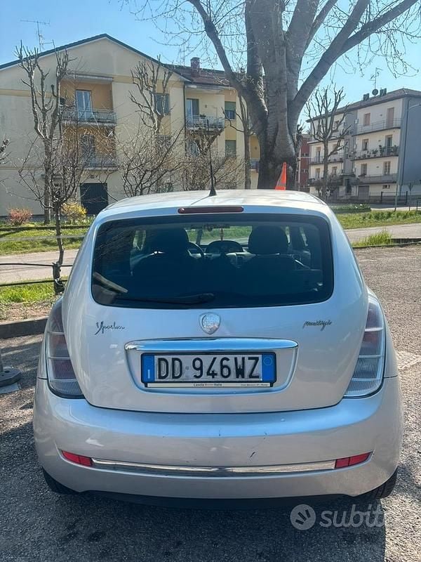 Usata Lancia Ypsilon 2004 Grigio Utilitaria