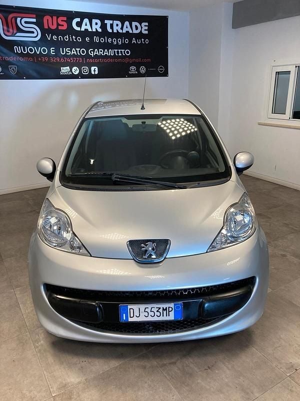 Usata Peugeot 107 68 CV (50 kW) 2008 Argento Utilitaria