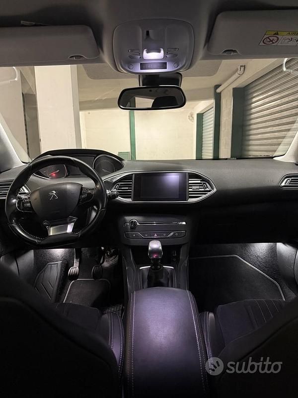 Usata Peugeot 308 Allure 120 CV (88 kW) 2017 Grigio Berlina