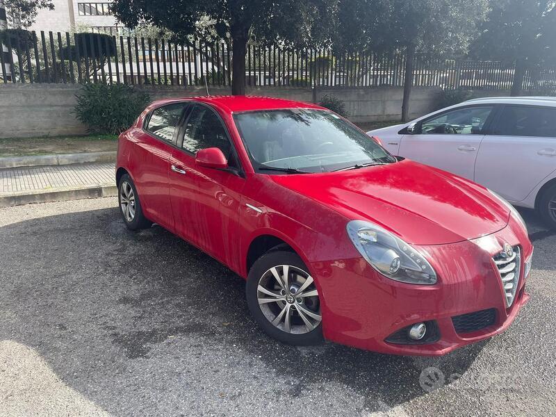 Usato 2015 Alfa Romeo Giulietta 1.4 Benzin 105 CV (10.000 €)