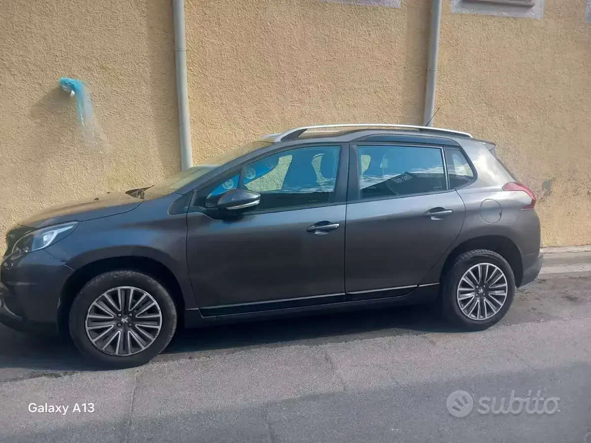 Usata Peugeot 2008 Active 102 CV (75 kW) 2019 Grigio SUV