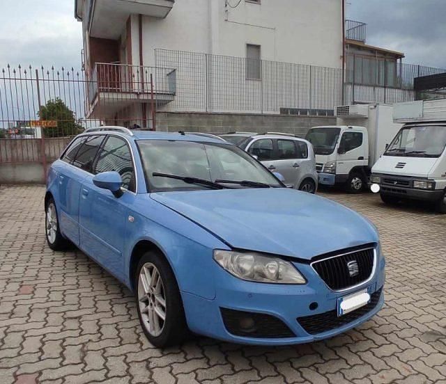 Usata Seat Exeo Style 143 CV (105 kW) 2012 Blu Station wagon
