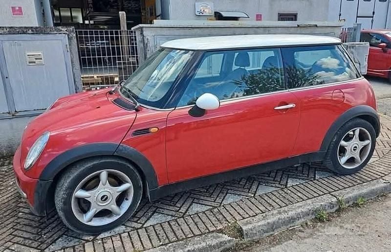Usata Mini Cooper 116 CV (85 kW) 2003 Rosso Utilitaria