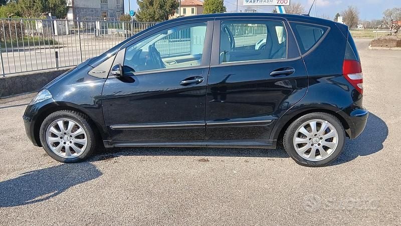 Usata Mercedes A200 136 CV (100 kW) 2005 Nero Utilitaria