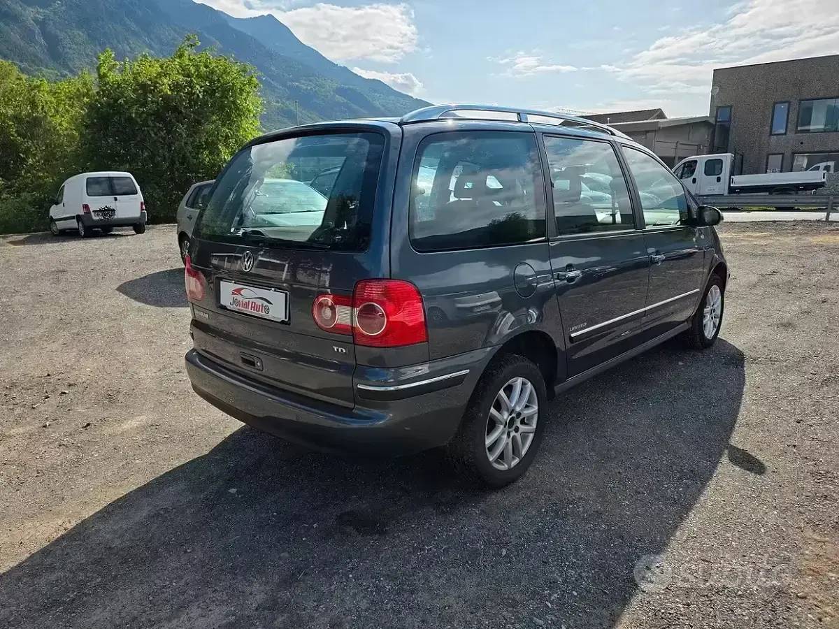 Usata VW Sharan 116 CV (85 kW) 2008 Grigio Monovolume