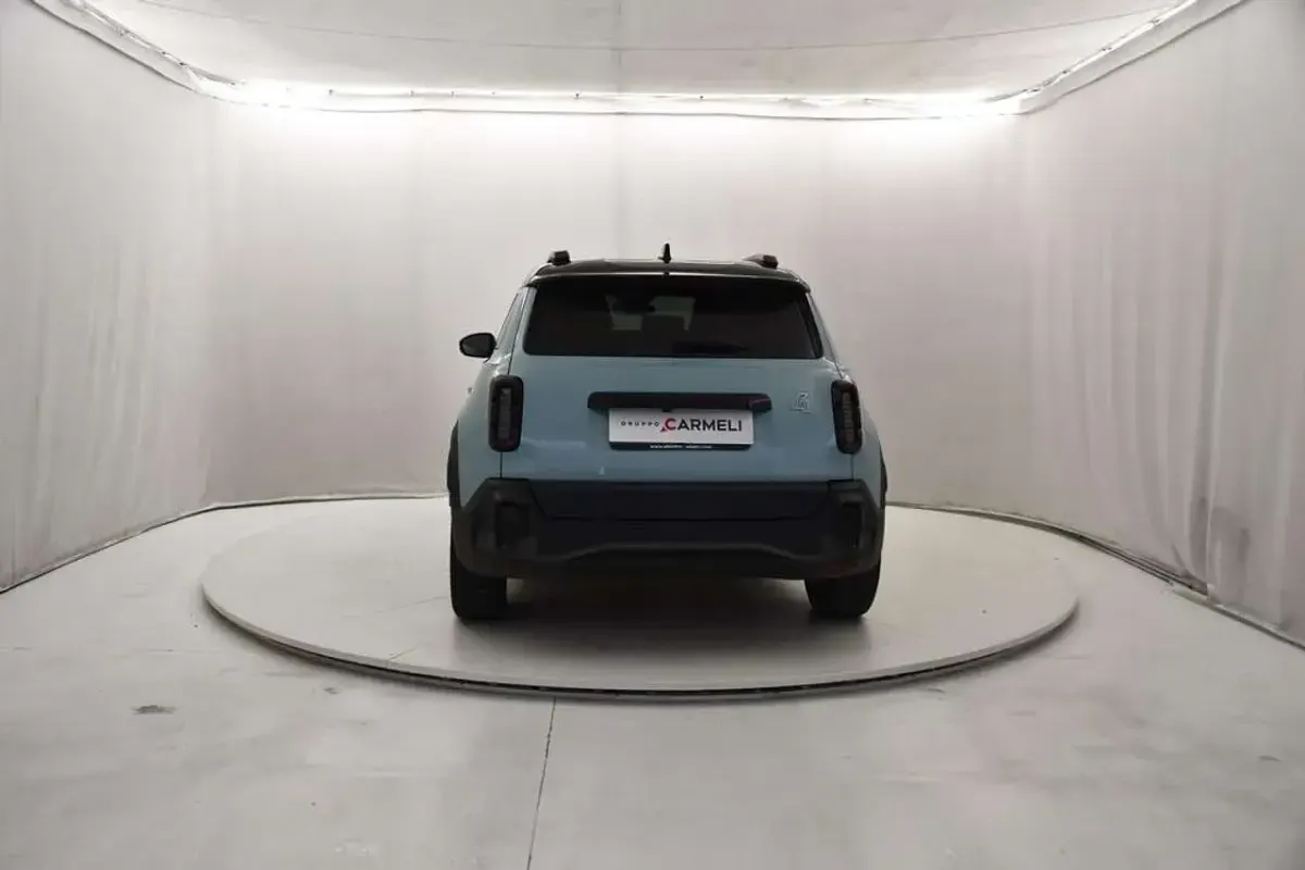 Usata Renault 4 E-Tech Komfort 110 kW (150 CV) 2025 Verde hautsdefrance / tetto SUV