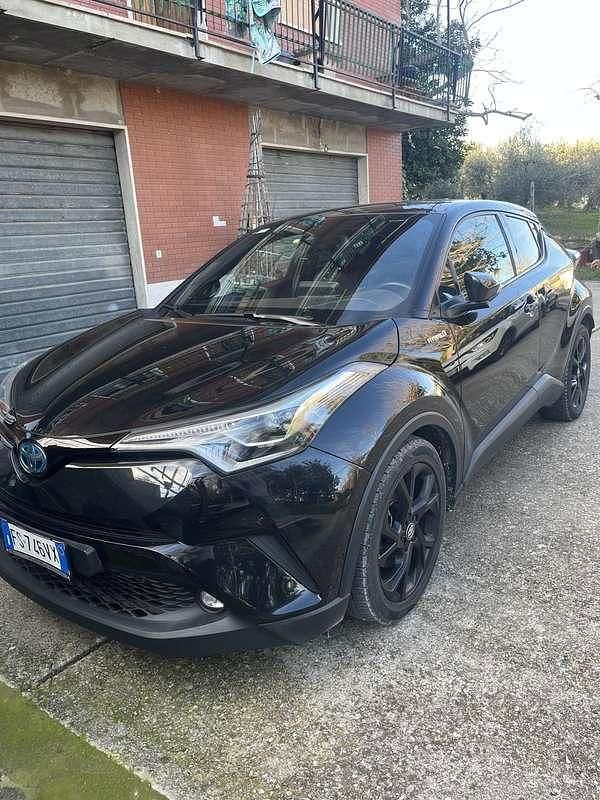 Usata Toyota C-HR Lounge 98 CV (72 kW) 2018 SUV