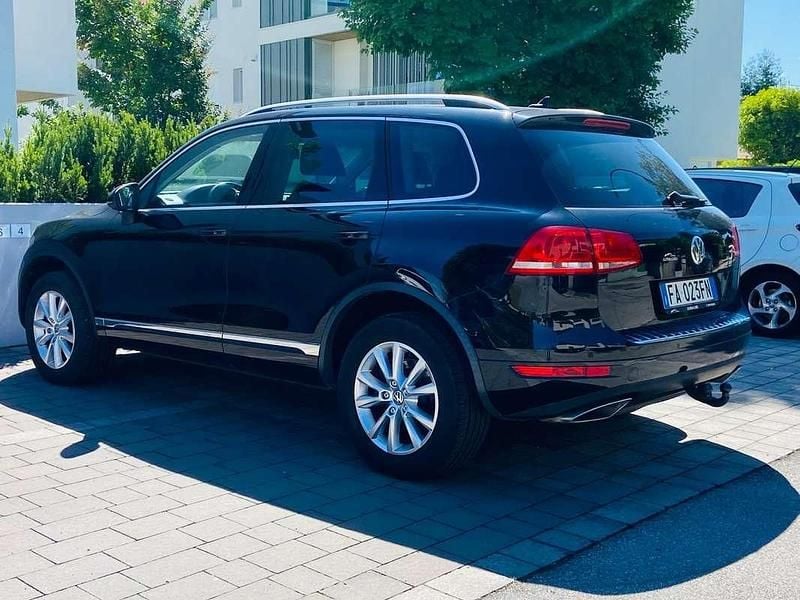 Usata VW Touareg 245 CV (180 kW) 2013 Nero SUV