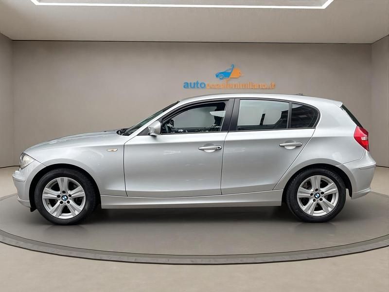 Occasion BMW 118 Comfort Edition 143 ch (105 kW) 2011 Argent Citadine