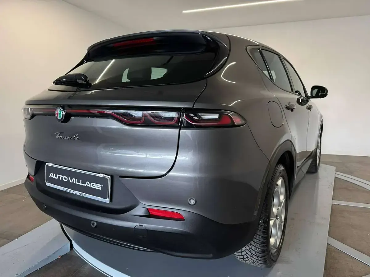 Usata Alfa Romeo Tonale Sprint 131 CV (96 kW) 2023 Grigio vesuvio SUV