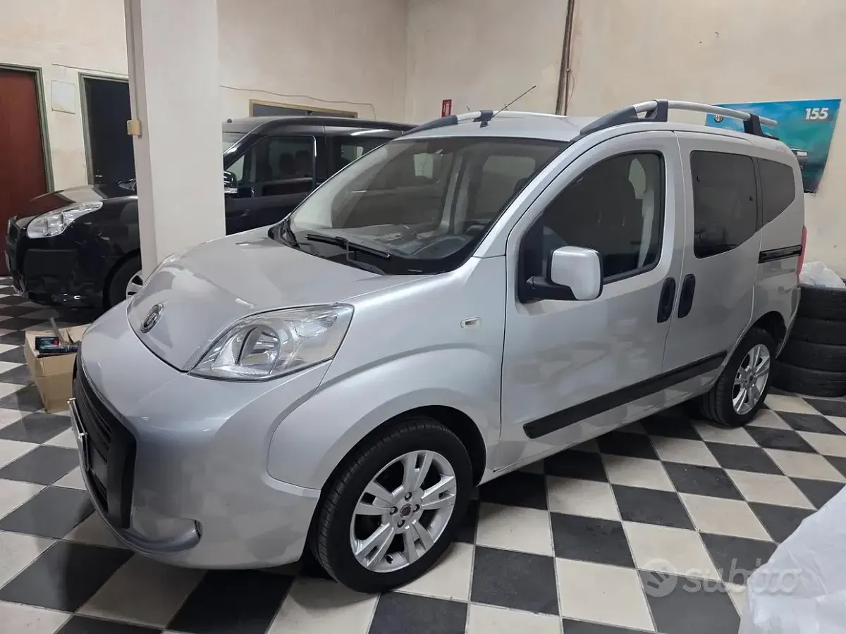Usata Fiat Qubo Trekking 75 CV (55 kW) 2010 Grigio Monovolume