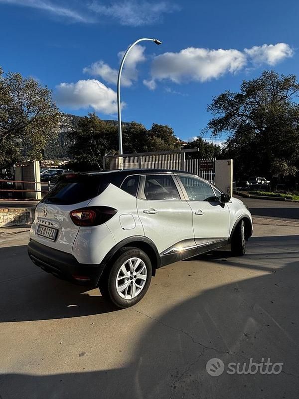 Occasion Renault Captur 90 ch (66 kW) 2019 Blanc SUV
