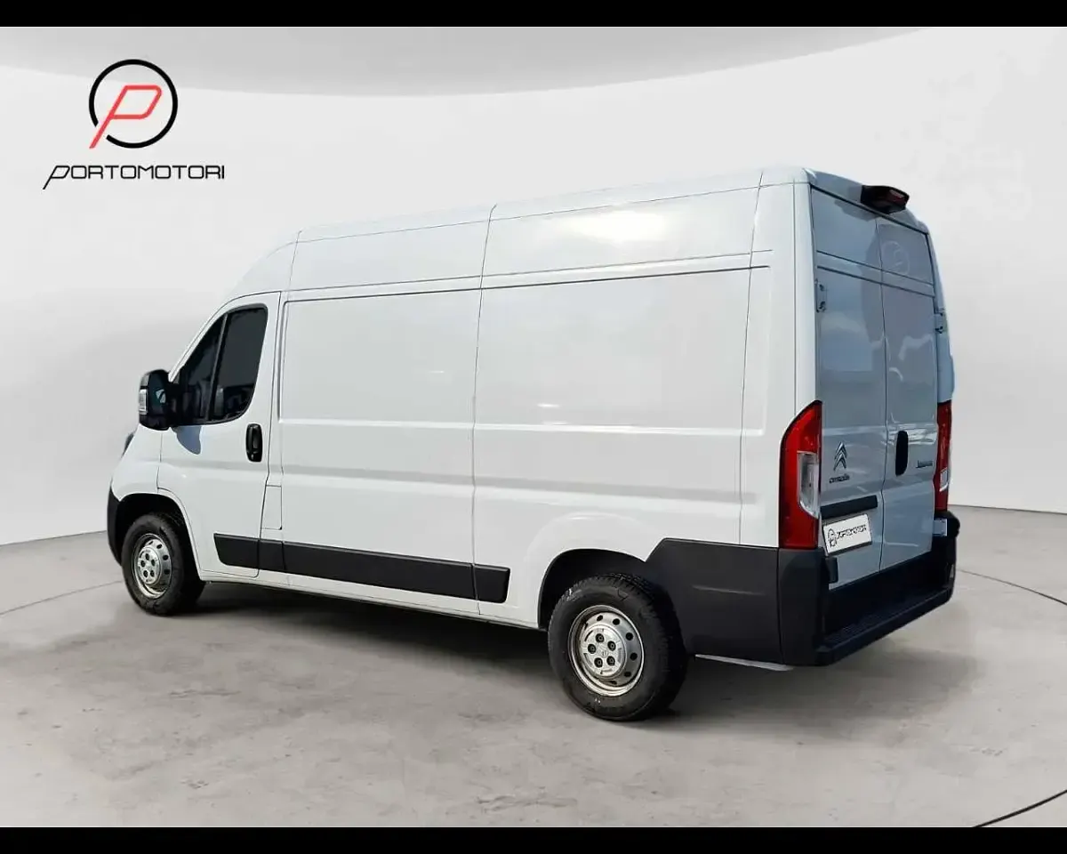 Usata Citroën Jumper 140 CV (102 kW) 2023 Bianco Monovolume