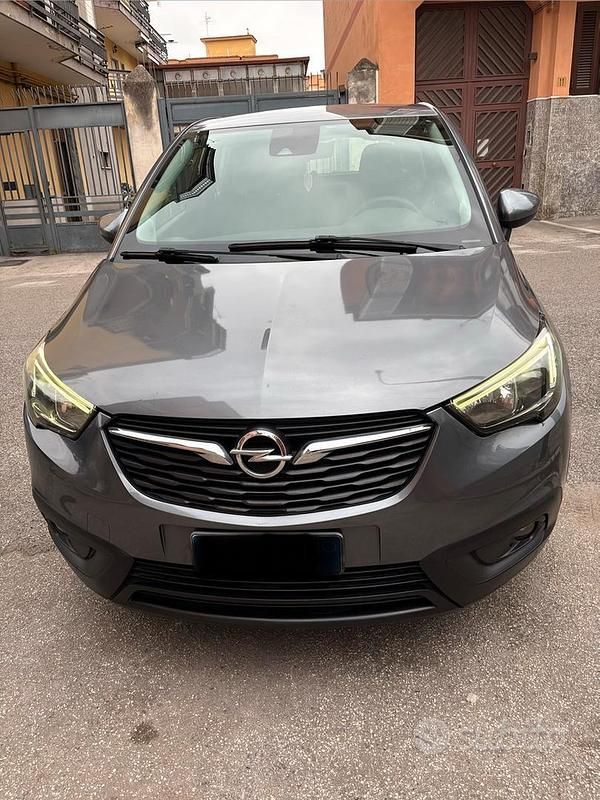 Usata Opel Crossland 102 CV (75 kW) 2019 Grigio SUV