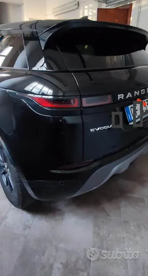 Usata Land Rover Range Rover evoque 160 CV (117 kW) 2021 Nero SUV