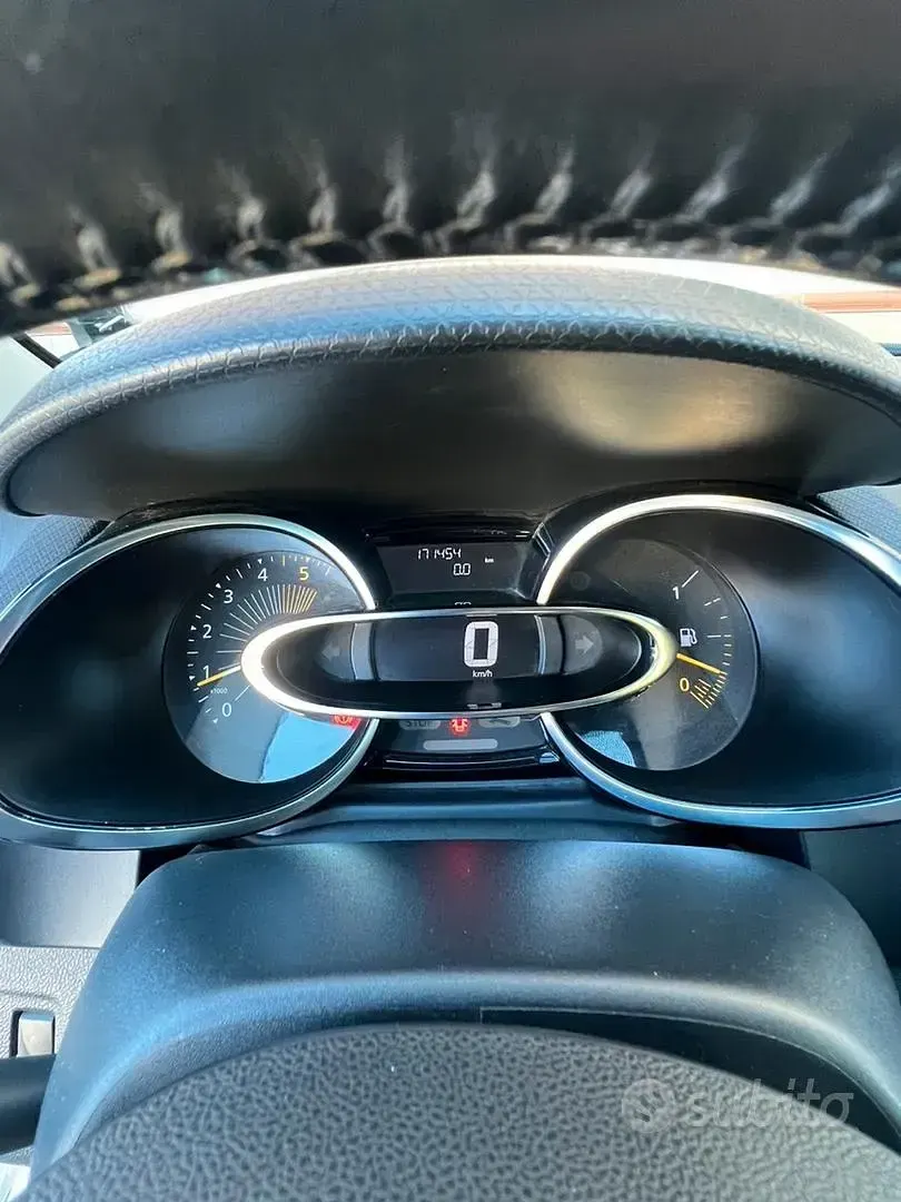 Usata Renault Clio 90 CV (66 kW) 2015 Bianco Berlina