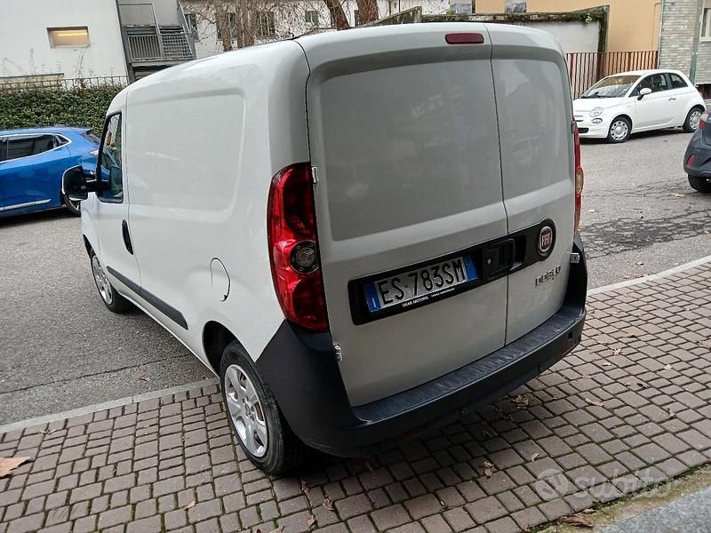 Usata Fiat Doblò 105 CV (77 kW) 2013 Bianco Monovolume