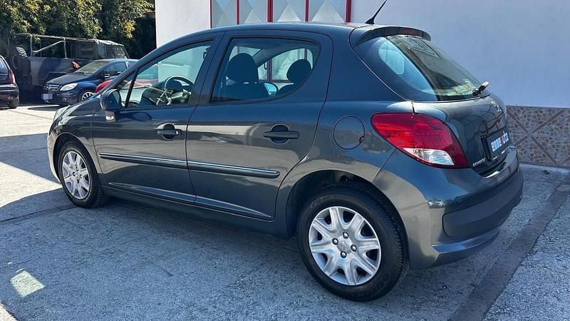 Usata Peugeot 207 70 CV (51 kW) 2012 Grigio Berlina