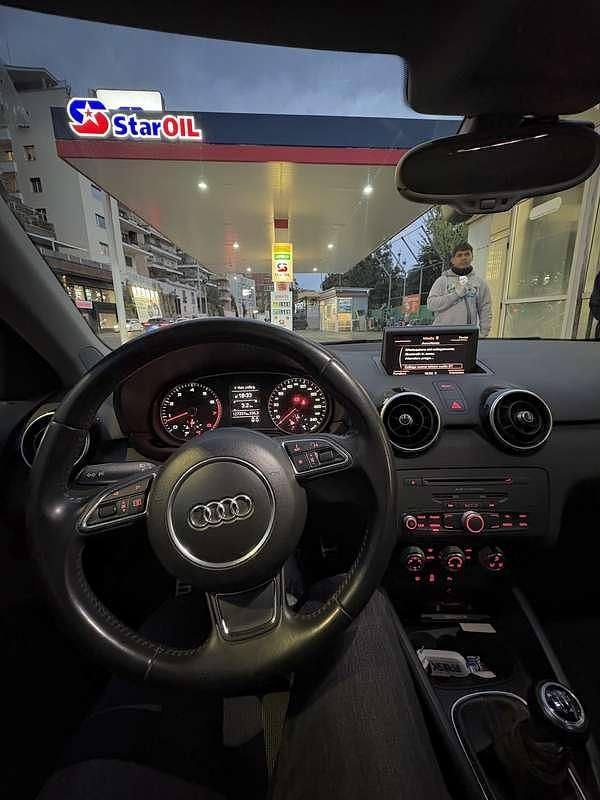 Usata Audi A1 Sportback Ambition 86 CV (63 kW) 2012 Utilitaria