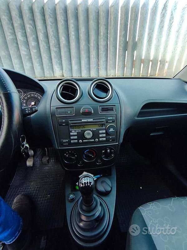 Usata Ford Fiesta 2006 Nero Utilitaria