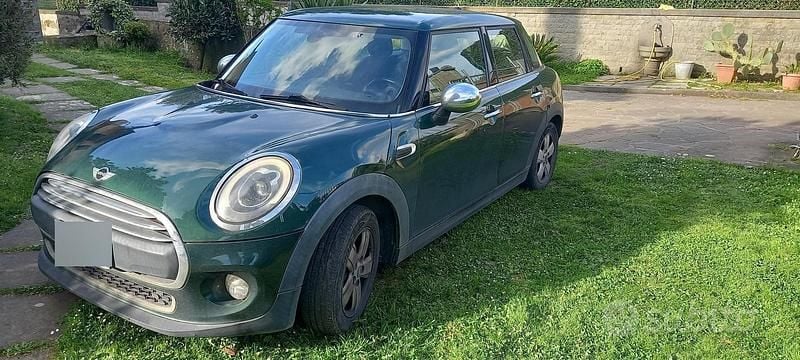 Begagnad Mini ONE 102 HK (75 kW) 2015 Halvkombi