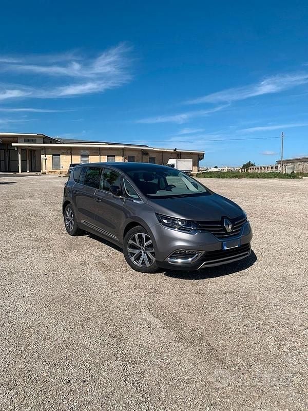 Usado Renault Espace 160 CV (117 kW) 2018 Gris Monovolumen